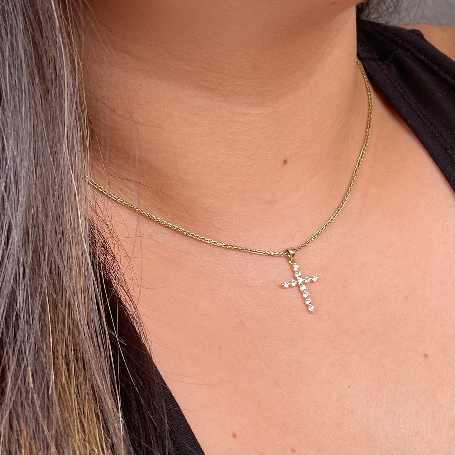 Sim-Diamond Cross Pendant